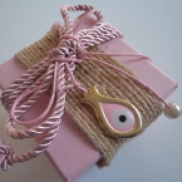 Pink box gold fish4